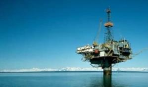 El petróleo de Texas baja un 2.6 % y cierra en 76.71 dólares el barril