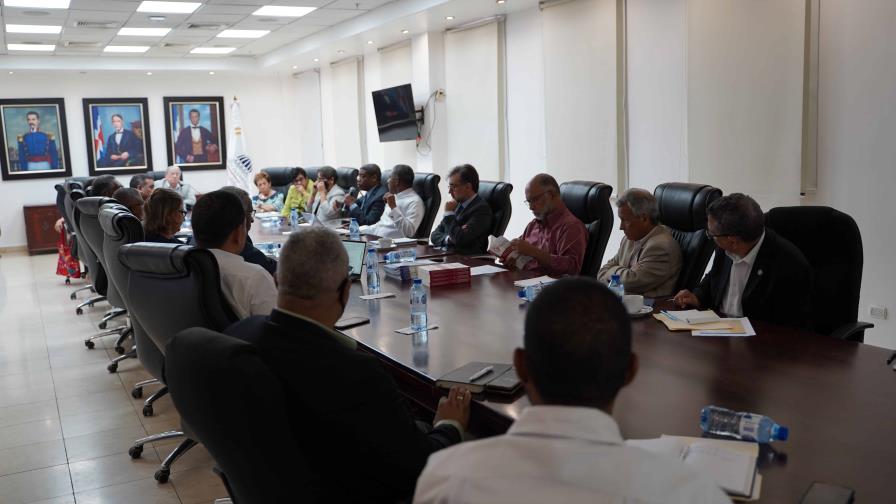 Comisión que revisará la ley general de Educación inicia trabajos