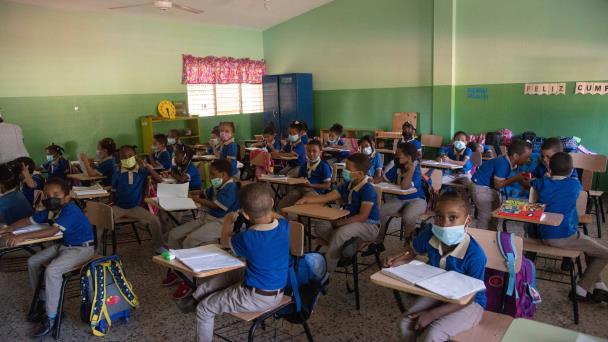 Lista de espera de cupos escolares en el distrito 12-01 asciende a unos 2,400 niños