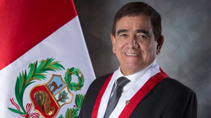Excomandante de Fuerzas Armadas es elegido presidente del Congreso de Perú Excomandante de Fuerzas Armadas es elegido presidente del Congreso de Perú