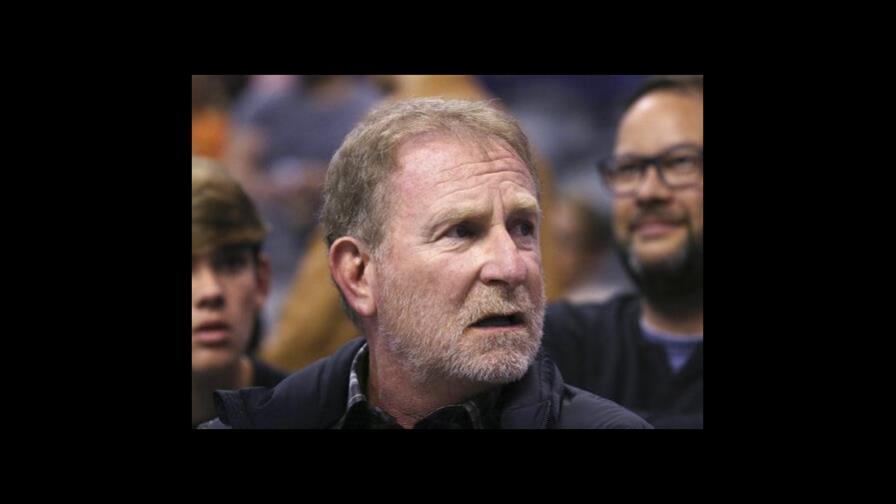 Dueño de los Suns de Phoenix suspendido por 1 año
