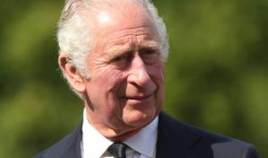 Carlos III planea una monarquía más austera y reducida