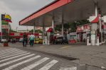 El Gobierno colombiano empezará a subir en octubre los precios de la gasolina