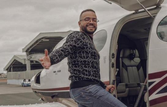 Nacho compra el 50 % de acciones de aerolínea venezolana que vuela a República Dominicana
