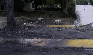 Así quedó el lugar donde chocó el nieto de Gómez Díaz en la avenida Anacaona