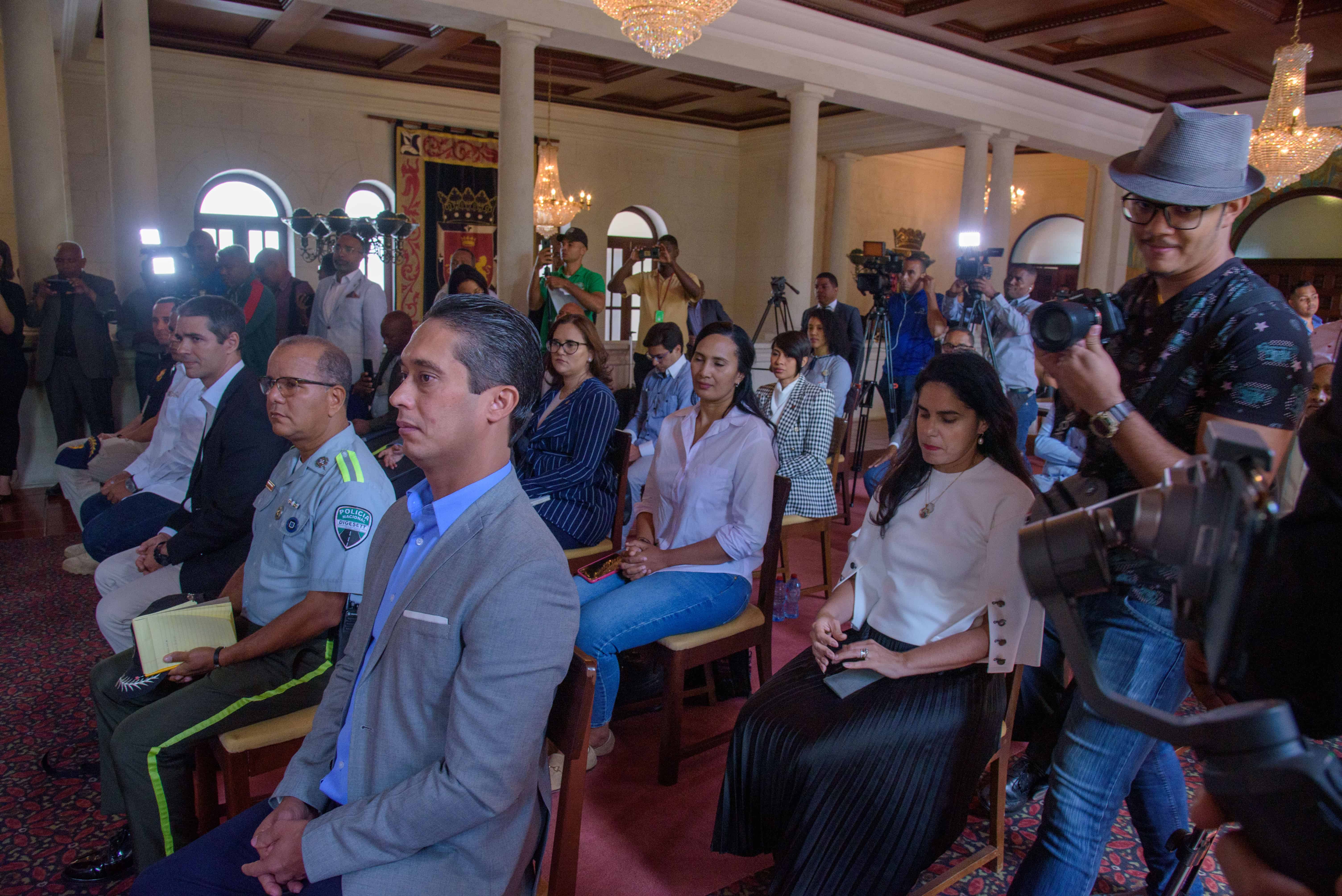 Participantes en la rueda de prensa 