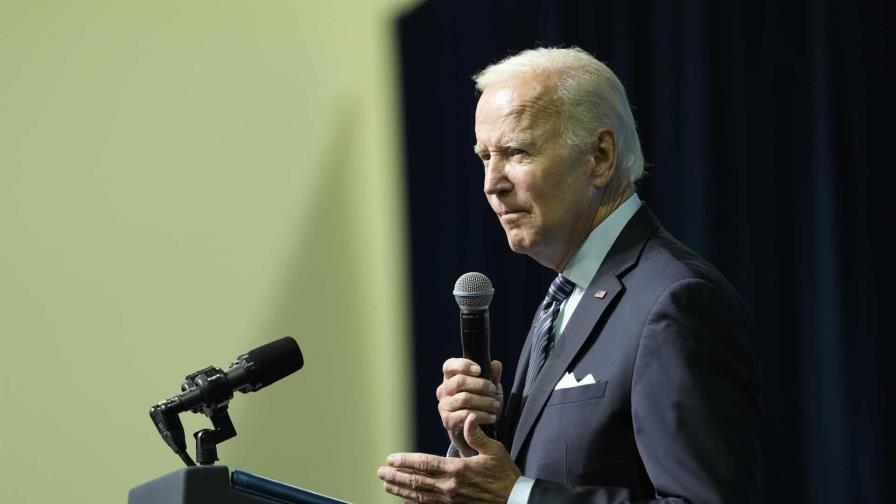 Biden transmite a Carlos III la “admiración” de EE.UU. por Isabel II