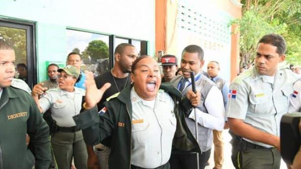 Ordenan apertura a juicio contra coronela del canódromo y otros imputados en agresión al Defensor del Pueblo