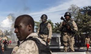 Hait&iacute; suspende permisos para portar armas