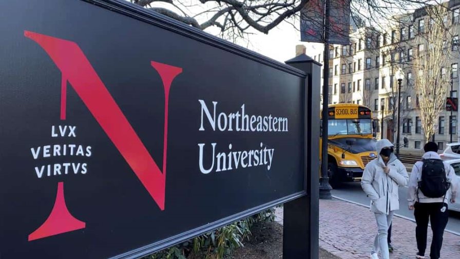 Una persona herida tras explotar paquete en Universidad Northeastern en Boston Una persona herida tras explotar paquete en Universidad Northeastern en Boston