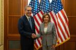 Abinader se reúne con Nancy Pelosi en el Capitolio