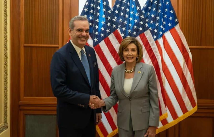 Abinader se reúne con Nancy Pelosi en el Capitolio