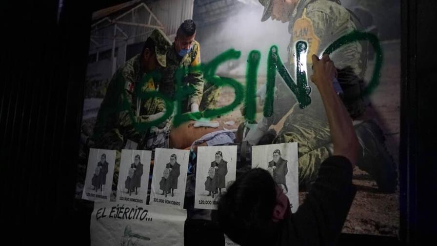 Diputados en México amplían permanencia de militares en calles