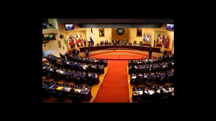 Congreso salvadoreño extiende por sexta vez régimen de excepción contra pandillas Congreso salvadoreño extiende por sexta vez régimen de excepción contra pandillas
