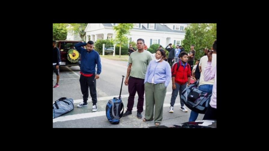 La Florida gasta casi 1 millón de dólares en organizar nuevos vuelos de migrantes