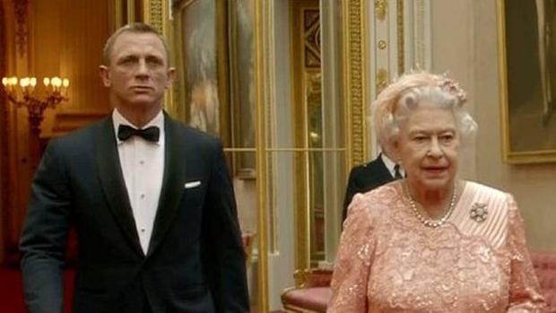 El día que la Reina Isabel II y James Bond se llevaron todas las miradas