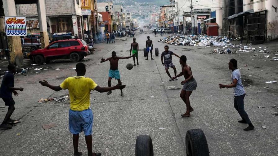 Autoridades dominicanas en Haití llaman a sus nacionales a ser prudentes en el vecino país Autoridades dominicanas en Haití llaman a sus nacionales a ser prudentes en el vecino país