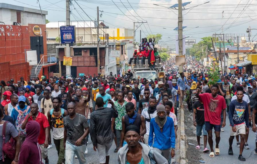 La capital haitiana, paralizada y escenario de manifestaciones y saqueos