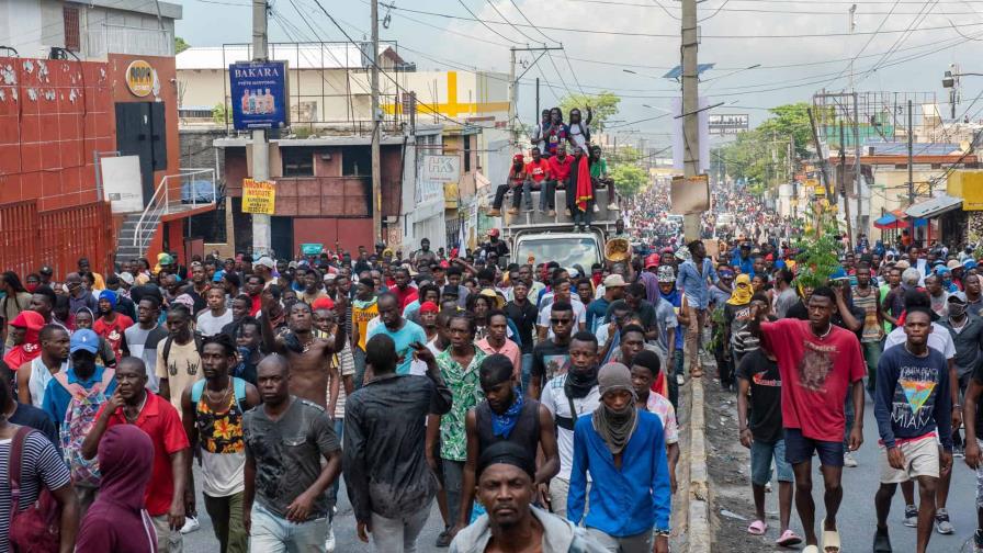 La capital haitiana, paralizada y escenario de manifestaciones y saqueos