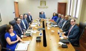 Valdez Albizu recibe al nuevo jefe del FMI para República Dominicana