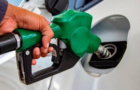 Gobierno dispone mantener igual los precios de los combustibles