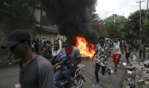 Manifestantes atacan sede de Televisión Nacional de Haití