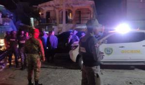 Policía abate hombre que se atrincheró en La Romana, mató a dos civiles e hirió seis policías