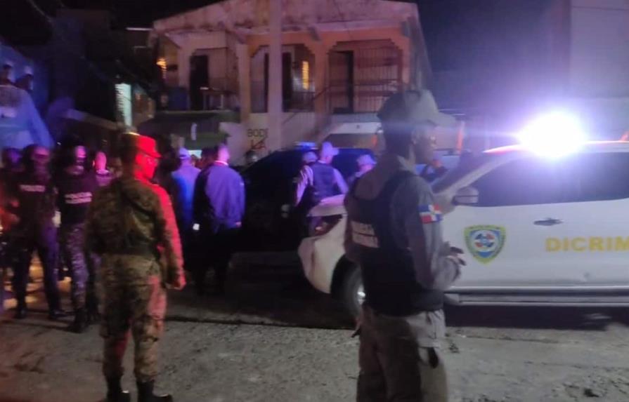 Policía abate hombre que se atrincheró en La Romana, mató a dos civiles e hirió seis policías