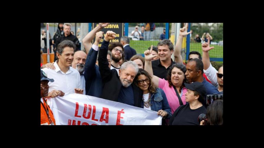 Lula mantiene ventaja sobre Bolsonaro en carrera presidencial, según sondeo