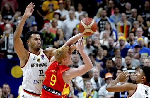 Francia y España disputarán final del Eurobasquet