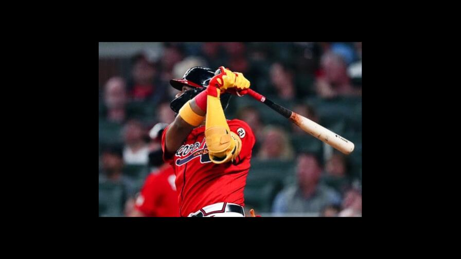 Acuña dispara jonrón y los Bravos doblegan a Filis Acuña dispara jonrón y los Bravos doblegan a Filis