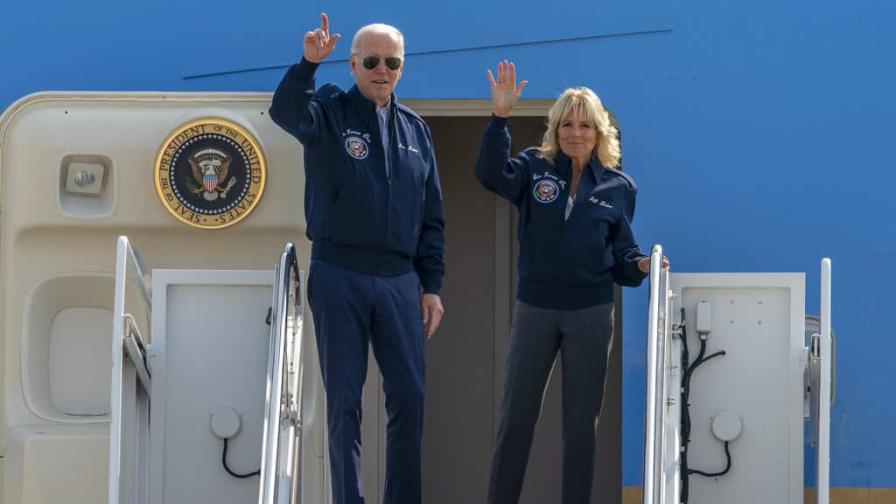 Biden y su esposa llega a Londres para participar en el funeral de Isabel II