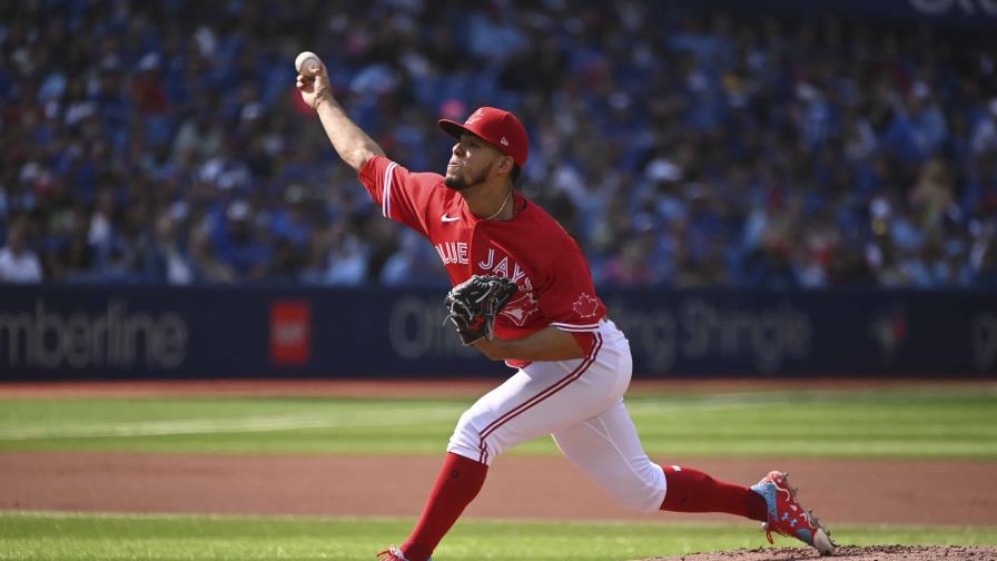 VIDEO | Dominicano Tapia empuja tres; Berríos y Azulejos vencen a Orioles