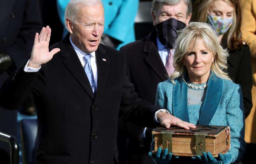 Biden y la primera dama se dirigen a Londres para estar en el funeral de Isabel II