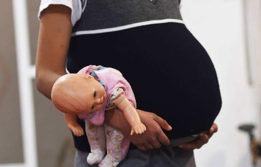 Los embarazos en adolescentes cuestan a República Dominicana 245 millones de dólares al año