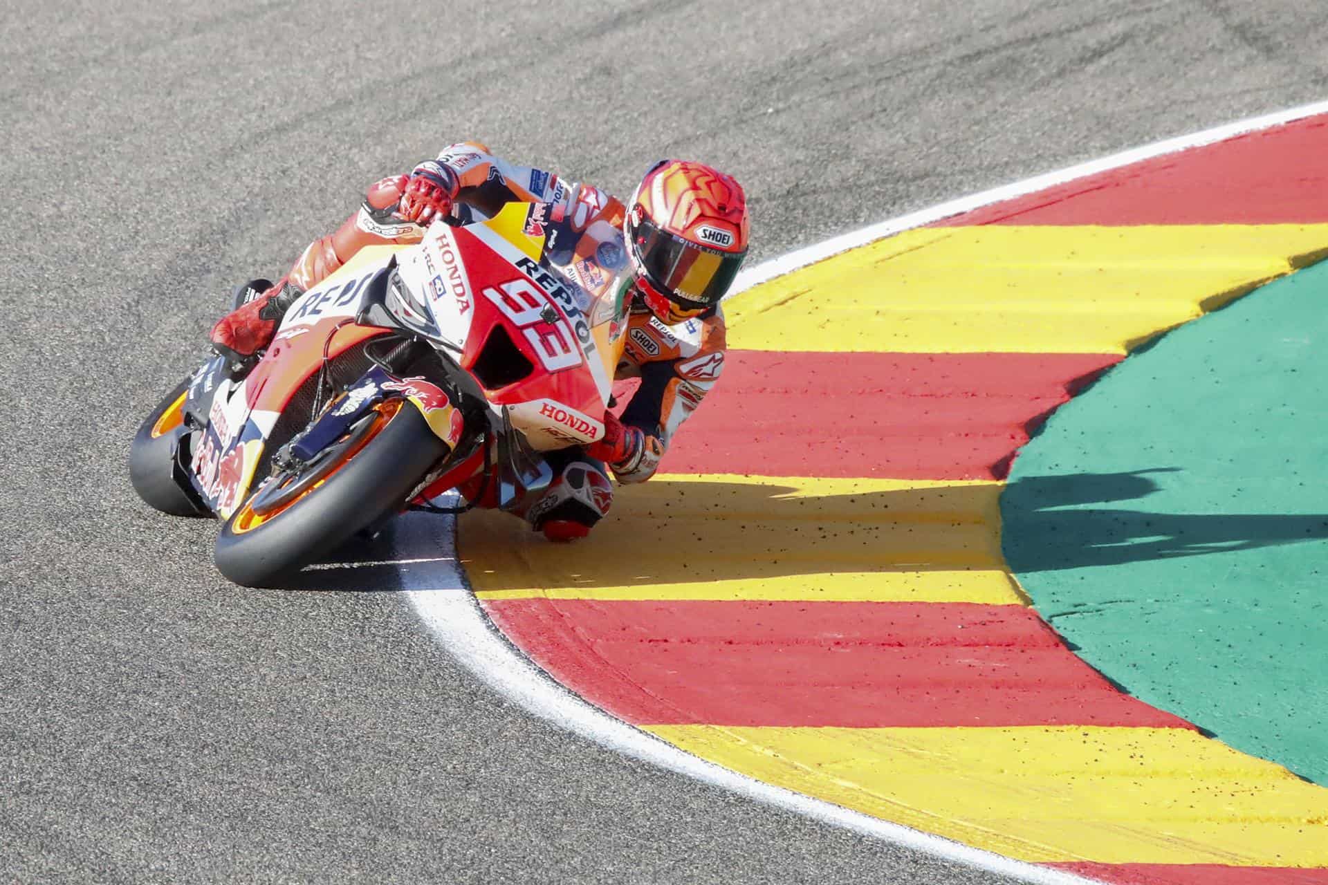  El piloto Marc Marquez (Repsol Honda Team) durante la carrera de entrenamiento del Gran Premio Animoca Brands de Aragón que se celebra este fin de semana en el circuito turolense de de Motorland Alcañiz. EFE/Javier Cebollada