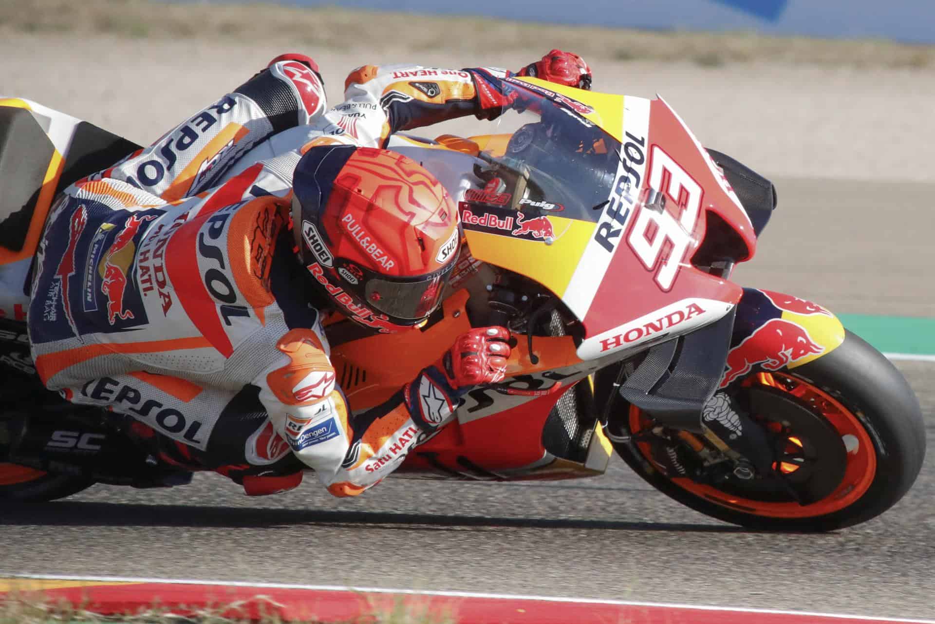 El piloto Marc Márquez (Repsol Honda Team) durante la carrera de entrenamiento del Gran Premio Animoca Brands de Aragón que se celebra este fin de semana en el circuito turolense de de Motorland Alcañiz.