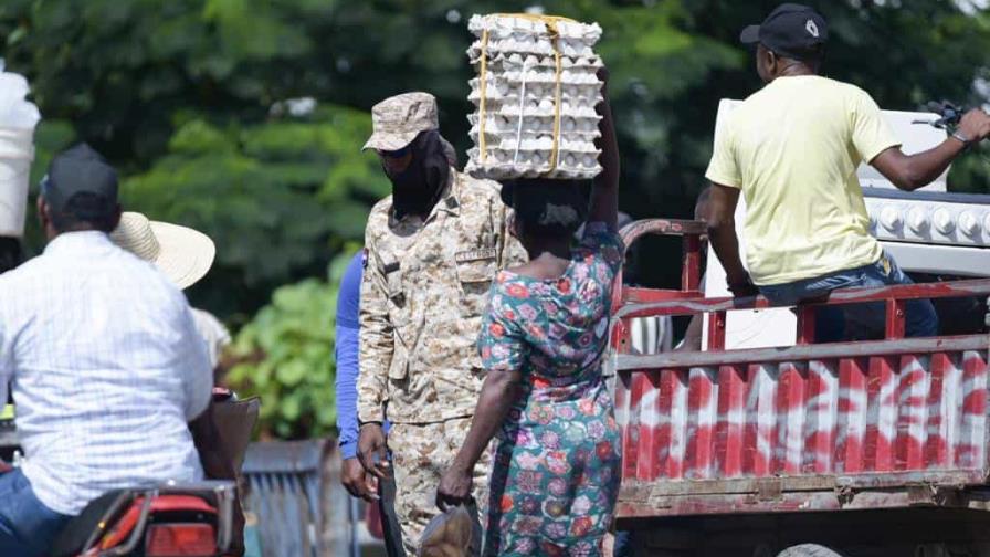 Haitianos narran el peligro que enfrentan para trasladarse al mercado de Dajabón Haitianos narran el peligro que enfrentan para trasladarse al mercado de Dajabón
