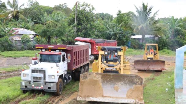 Aumentan salario mínimo a operadores de máquinas pesadas en el sector construcción