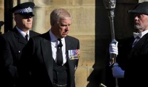 El príncipe Andrés rinde tributo a Isabel como su mamá y madre de la nación