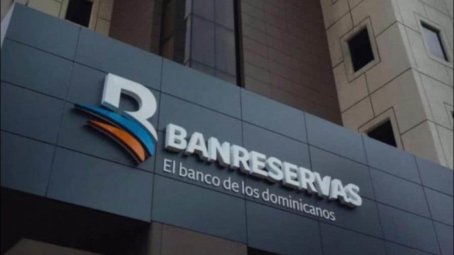 Banreservas aportará 100 millones de pesos para acciones del Gobierno por huracán Fiona 