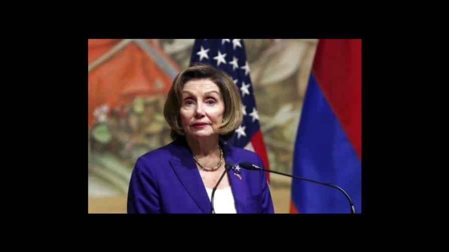 Pelosi condena ataques de Azerbaiyán contra Armenia