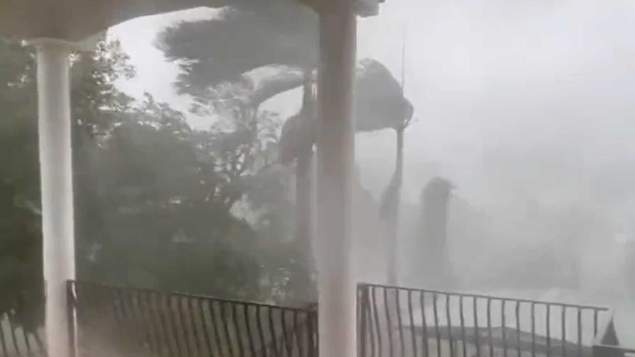 Bahamas e Islas Turcas y Caicos preparan evacuaciones ante huracán Fiona