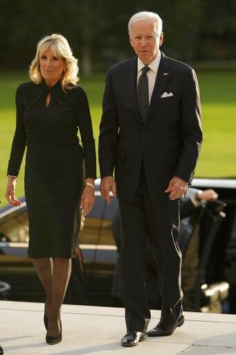 Té y bollos adornan los recuerdos de Joe y Jill Biden sobre la reina Isabel II
