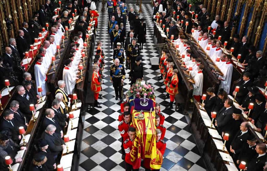 Isabel II despedida por dignatarios de todo el mundo en un funeral único