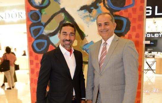 Oscar Abreu expone sus obras en Santo Domingo