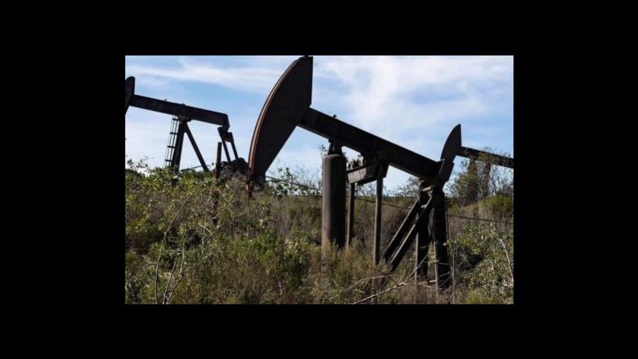 El petróleo de Texas sube 2.3 % y cierra en 78.50 dólares el barril