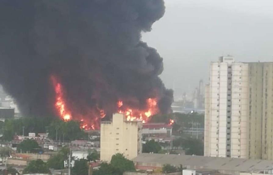 Se registra incendio en refinería en Venezuela; no hay heridos