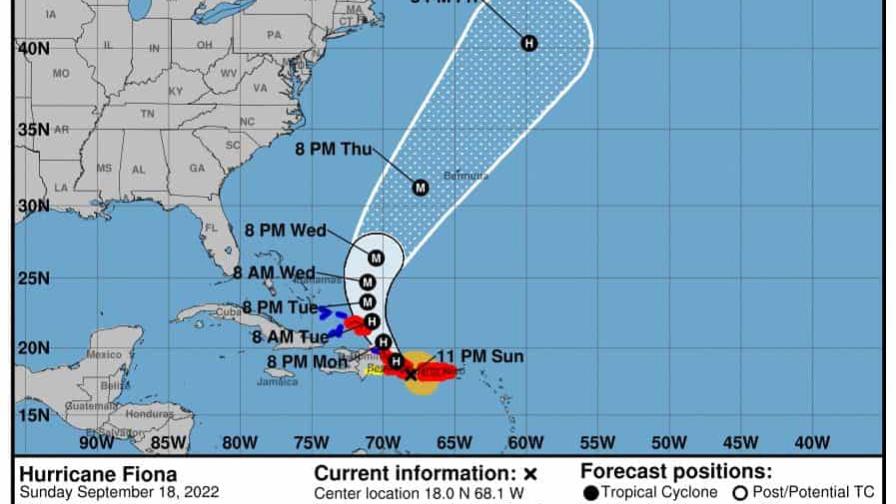 Huracán Fiona cambia su ruta y pasará sobre territorio nacional