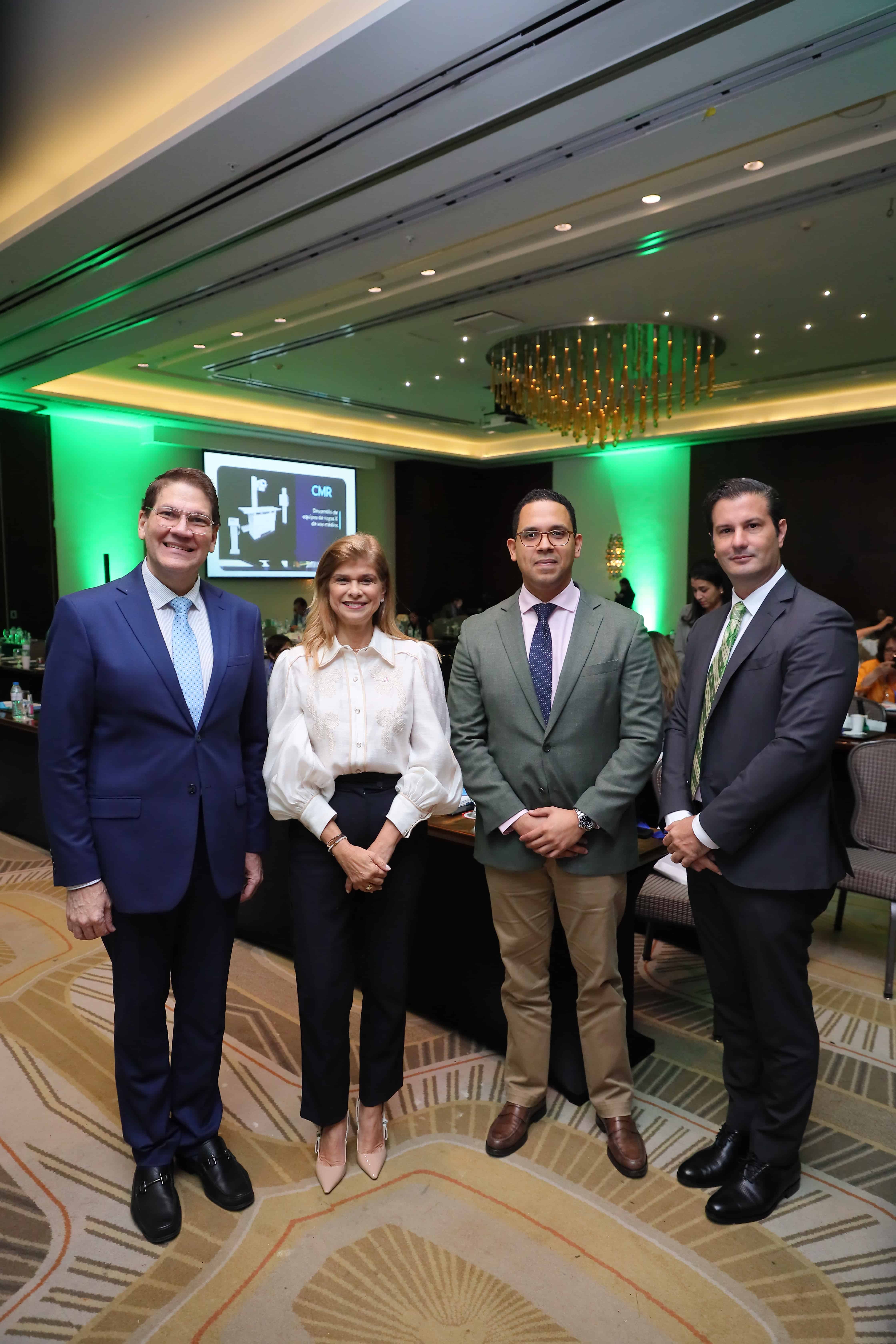 Eduard Gottschalk, Pilar González, Héctor Sánchez y Pascual Prota.